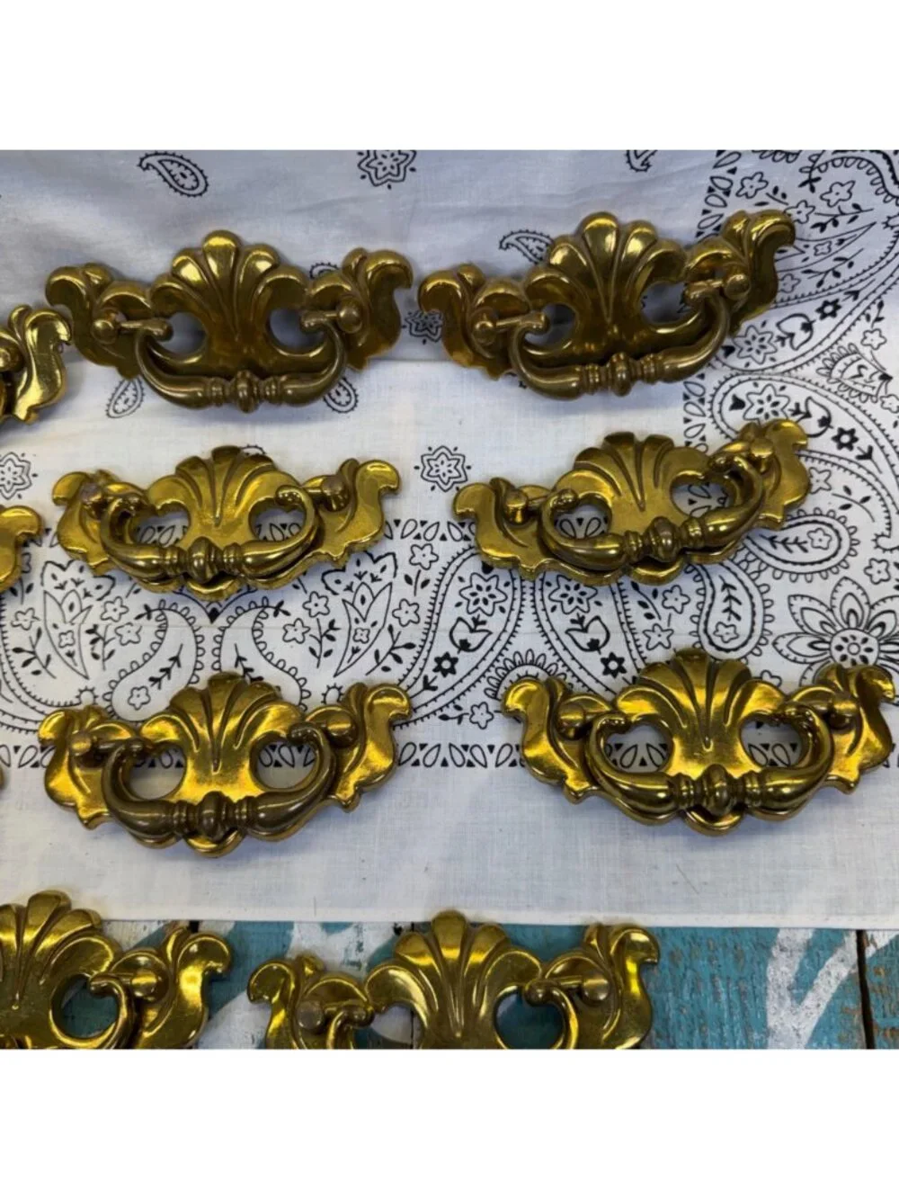 VTG Canada Chippendale-style brass batwing drawer pulls 11 Pieces CP3047